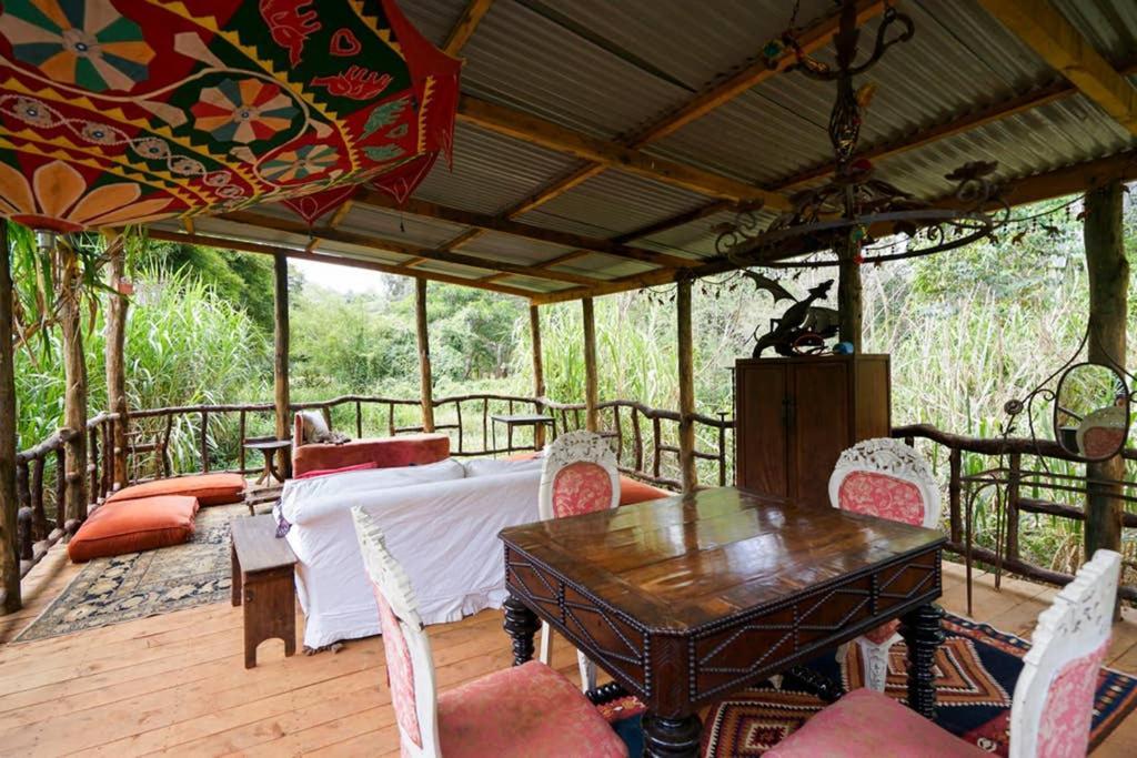 The Kenyan River Cottage ไนโรบี ภายนอก รูปภาพ